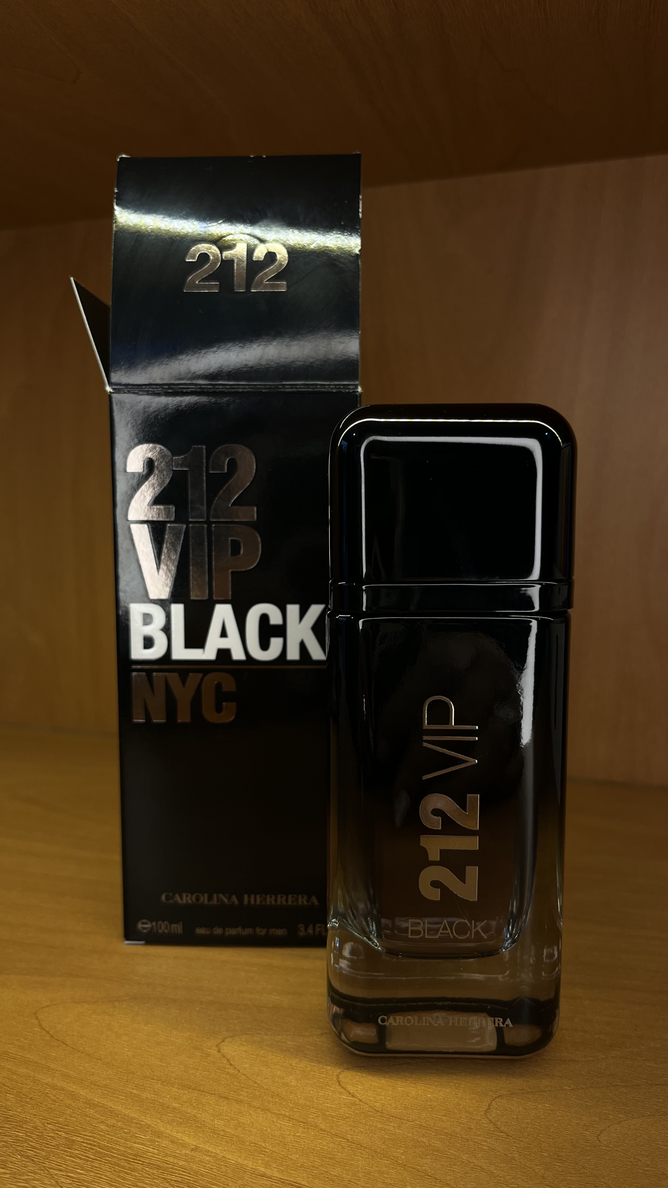 Carolina Herrera 212 VIP Black